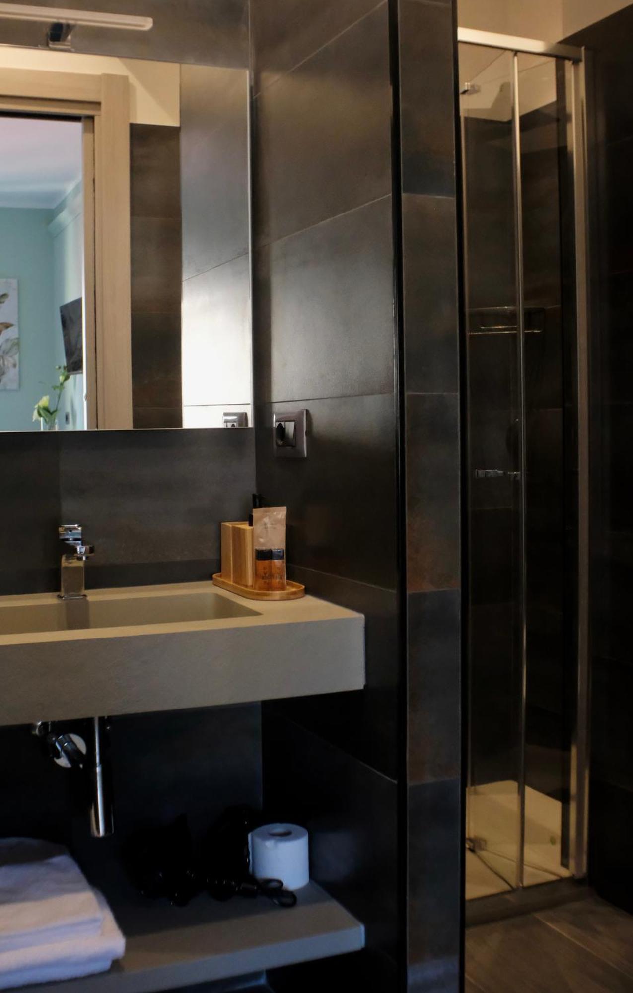 Real Rooms Dalia ลาสเปเซีย ภายนอก รูปภาพ